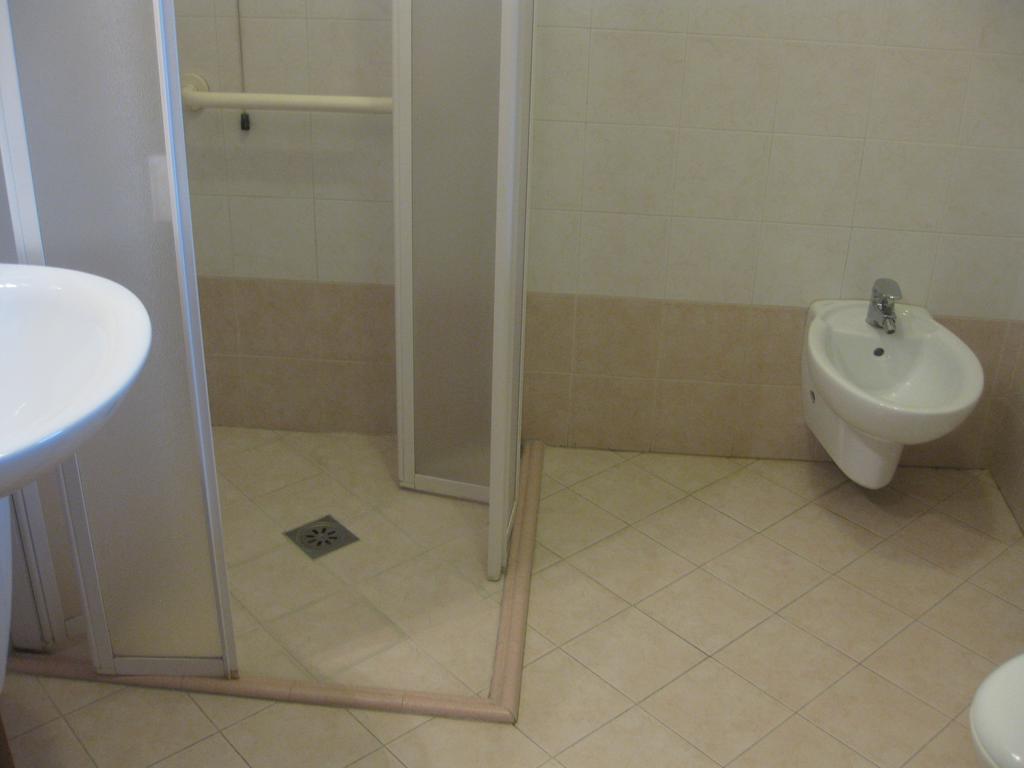 Albergo Giardino Sannazzaro de' Burgondi Habitación foto
